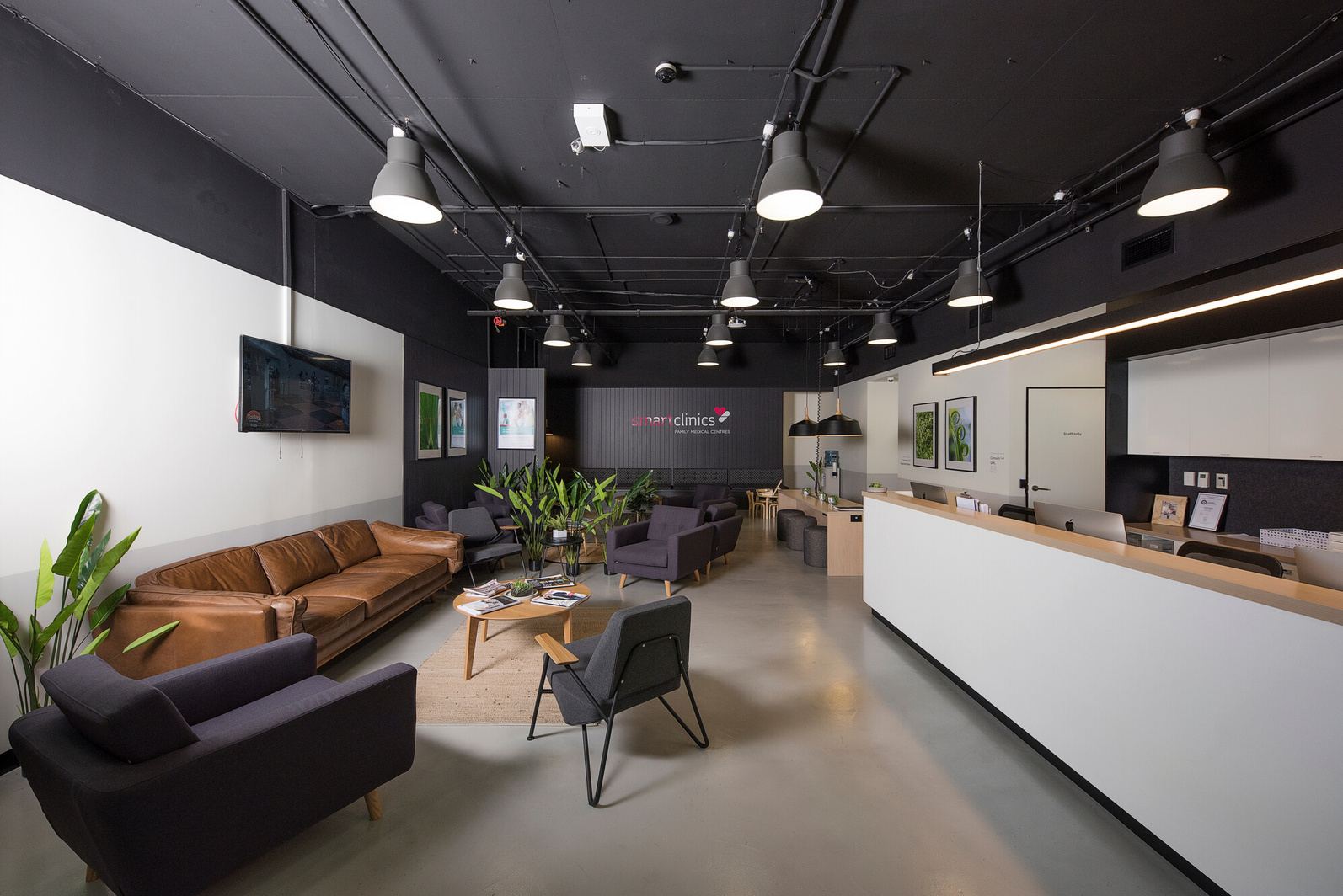 SmartClinics medical centre reception fitout by Concept Shopfitting